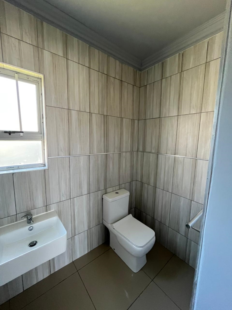 4 Bedroom Property for Sale in Abbotsford Eastern Cape